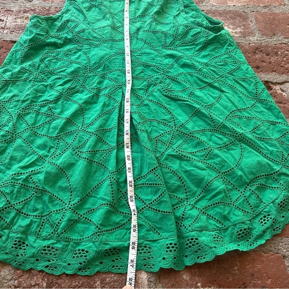 CAbi Cottagecore Gemma Green Eyelet Blouse Sleeveless Tank Top 5036 size medium - Picture 13 of 16